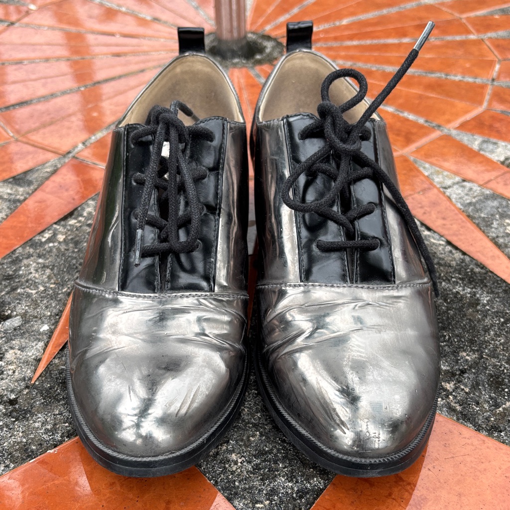 Nine West Silver And Black Lace Up Oxford